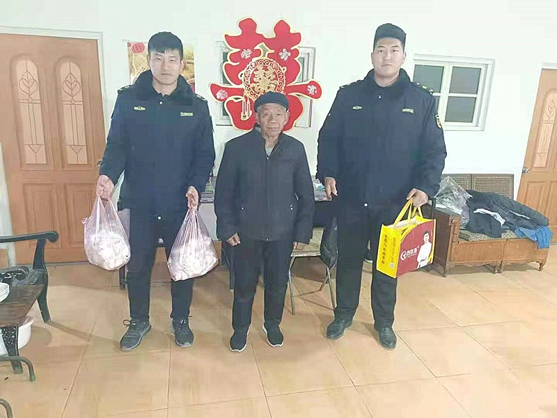 12.21.1_.jpg